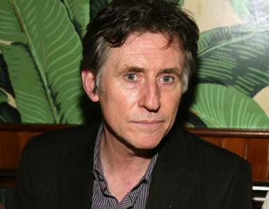 Gabriel-Byrne-385