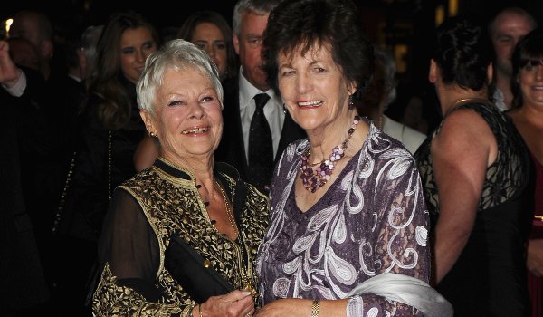 Dame Judi Dench (left) with the real-life Philomena Lee