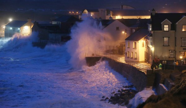 lahinch storm-n