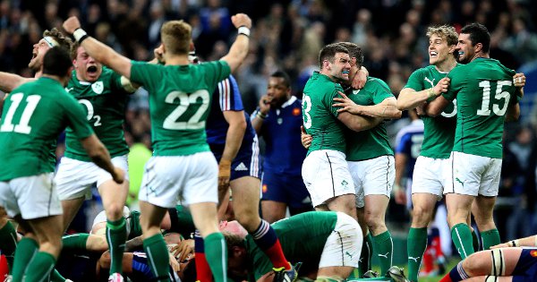 Ireland's Fergus McFadden, Brian O'Driscoll, Andrew Trimble and Rob Kearney celebrate at the final whistle Credit ©INPHO/Billy Stickland