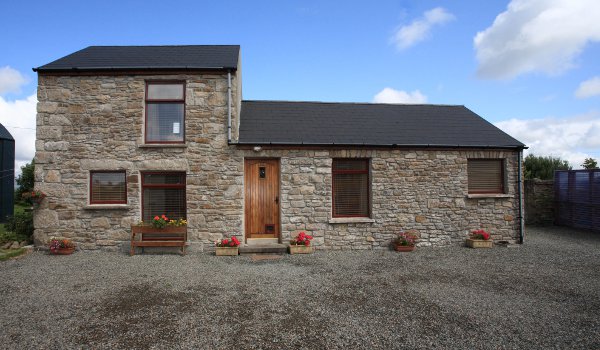 This cut stone cottage will also be included in the €395,000 asking price
