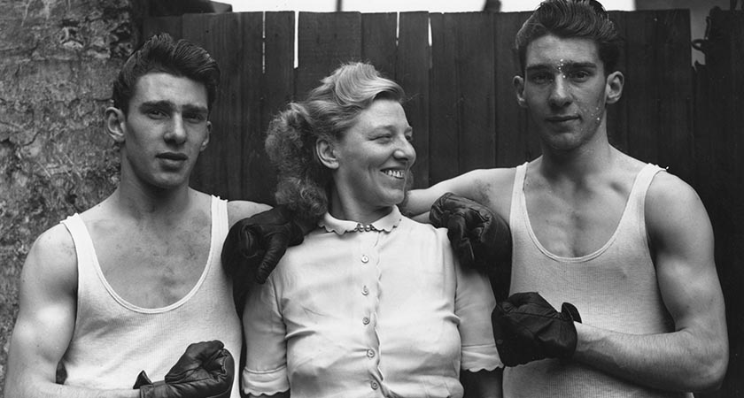 Amateur boxers Reggie (left) and Ronnie Kray with their mother Violet Kray. The Krays went on to become notorious London gangsters.   (Photo by Fox Photos/Getty Images)