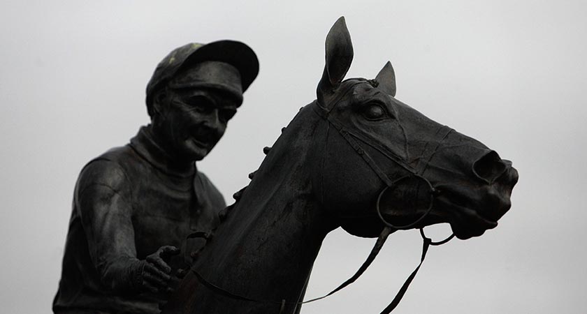 The statue of Dawn Run at the Cheltenham Race Course (Photo: INPHO/ Tom Honan)
