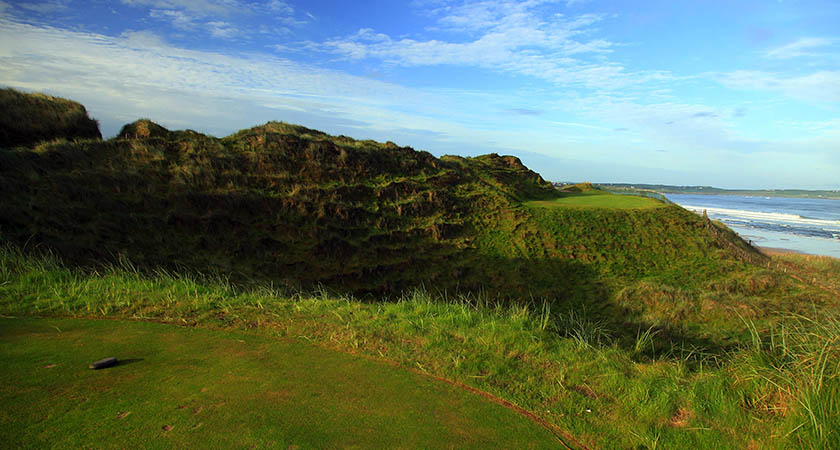 DOONBEG, CO. CLARE - AUGUST 18: AUGUST 18: AUGUST 18: AUGUST 18: The par 3, 14th hole at Doonbeg Golf Club on August 18, 2010 in Doonbeg, Co Clare, Republic of Ireland. (Photo by David Cannon/Getty Images)