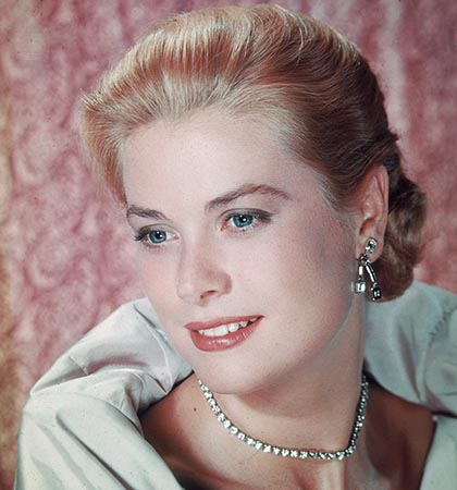 American actress Grace Kelly (1929 - 1982), who retired from films in 1956 to marry Prince Rainier III of Monaco. She was killed in a car crash in 1982. (Photo by Hulton Archive/Getty Images)