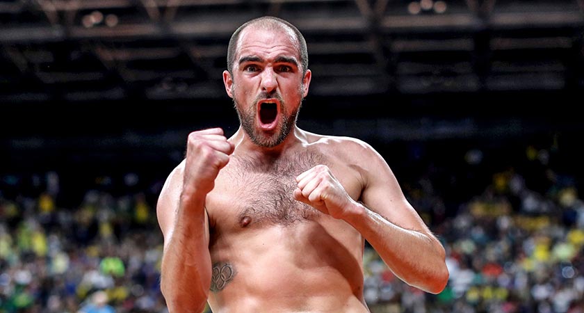 Scott Evans celebrates after securing Ireland another win in the Olympics in badminton (Photo ©INPHO/Dan Sheridan)