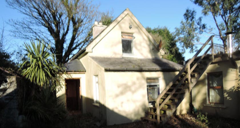 The cottage showing rear extension (Picture: DNG Michael Galvin)