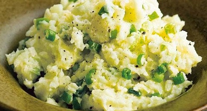 Mashed potatoes for a roast.